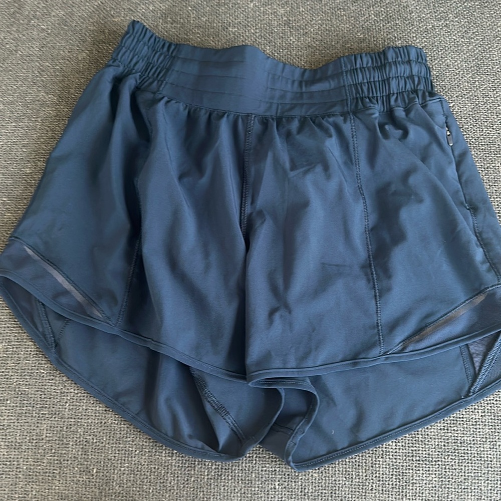 Lululemon Hotty Hot short